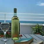 Nando Apartment 3